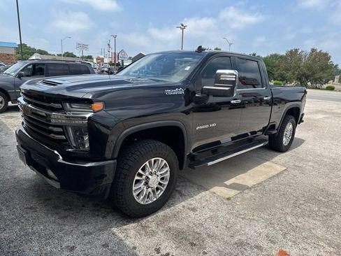 Used 2020 Chevrolet Silverado 2500 High Country w/ Technology Package AWD/4WD image 2