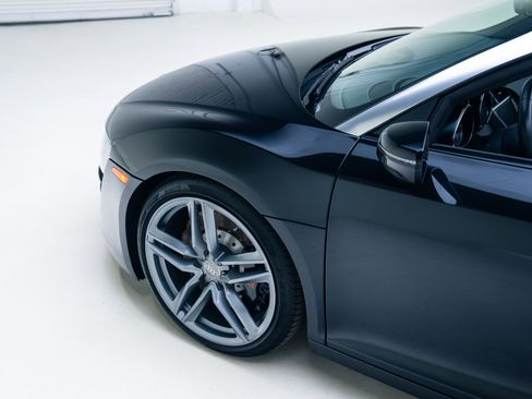 Used 2014 Audi R8 V8 image 24