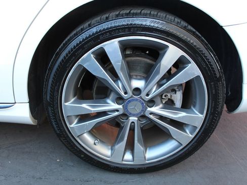 Used 2016 Mercedes-Benz C 300 Sedan image 38