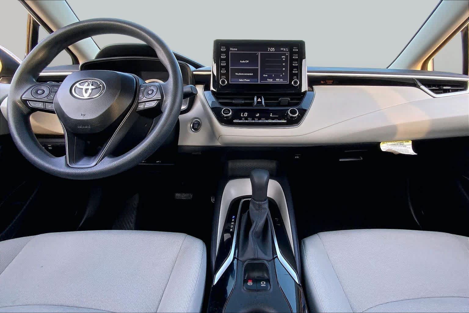 Used 2020 Toyota Corolla LE w/ LE Premium Package FWD image 10