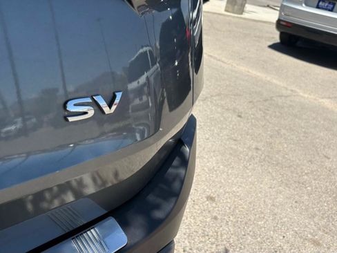 Used 2022 Nissan Rogue SV FWD image 8
