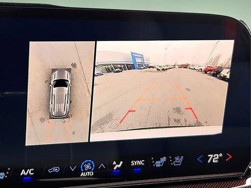 New 2026 Chevrolet Traverse RS FWD image 18