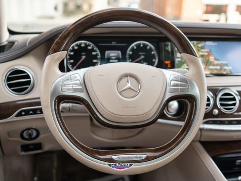 Used 2015 Mercedes-Benz S 550 Sedan image 23