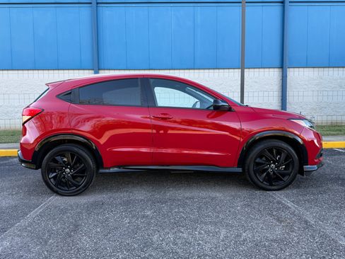 Used 2022 Honda HR-V Sport image 4