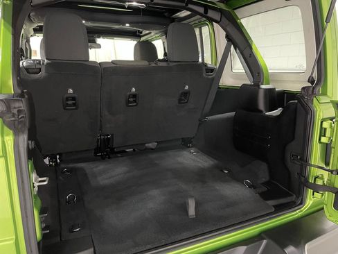 Used 2025 Jeep Wrangler Unlimited Sport AWD/4WD image 18