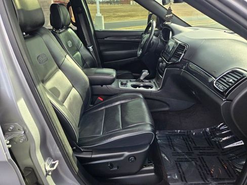 Used 2019 Jeep Grand Cherokee Overland image 7