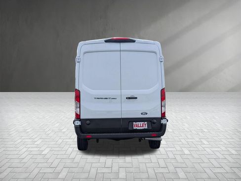 New 2026 Ford Transit 250 148 Medium Roof w/ Load Area Protection Package RWD image 7