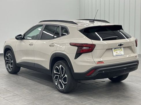 New 2026 Chevrolet Trax RS w/ Sunroof Package image 4