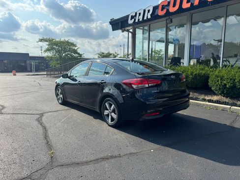 Used 2018 Kia Forte LX w/ LX Popular Package FWD image 4
