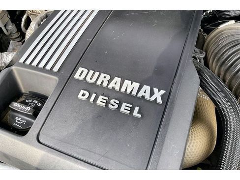 Used 2022 Chevrolet Silverado 1500 High Country w/ Technology Package AWD/4WD image 33