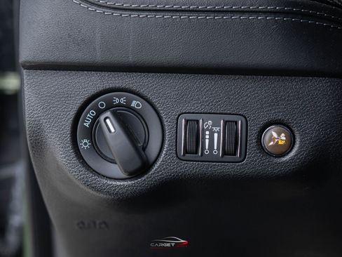 Used 2020 Dodge Charger Scat Pack image 39