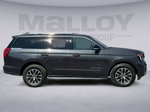 Used 2025 Ford Expedition Platinum image 6