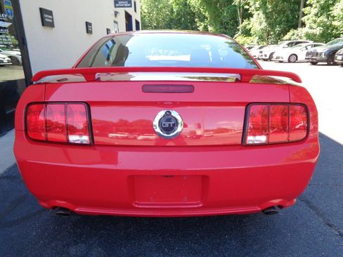 Used 2006 Ford Mustang GT RWD image 6