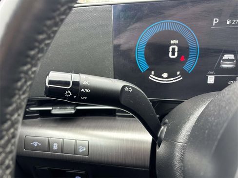 Used 2024 Hyundai Kona SEL image 27