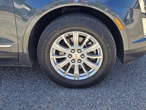 Used 2019 Cadillac XT5 FWD image 6