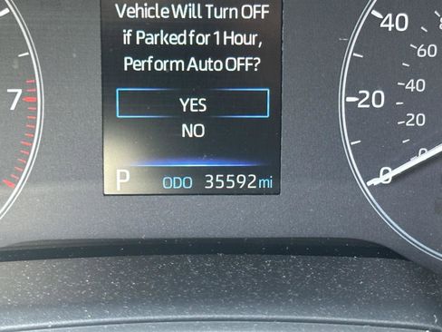 Certified 2024 Toyota Corolla Cross LE w/ Moonroof Package FWD image 13