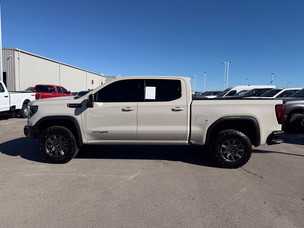 Used 2026 GMC Sierra 1500 AT4X w/ LPO, Black Badging Package AWD/4WD image 39