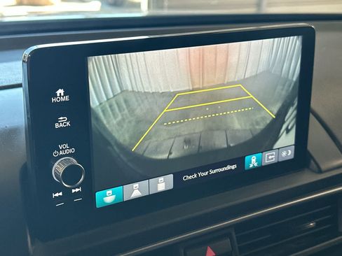 Used 2024 Honda Pilot Touring image 19