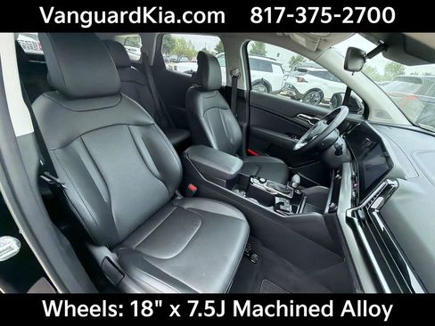 Certified 2025 Kia Sportage EX FWD image 30