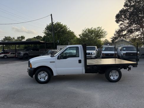 Used 2005 Ford F250 XL RWD image 16