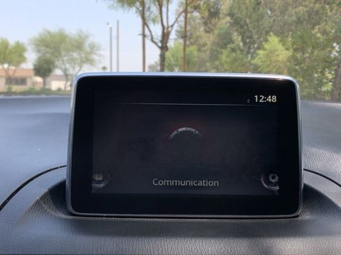 Used 2015 MAZDA MAZDA3 i Touring w/ Technology Package image 18