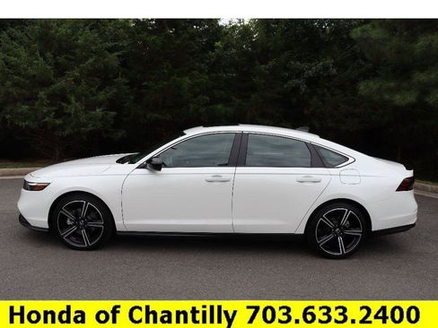 Used 2025 Honda Accord Sport image 4