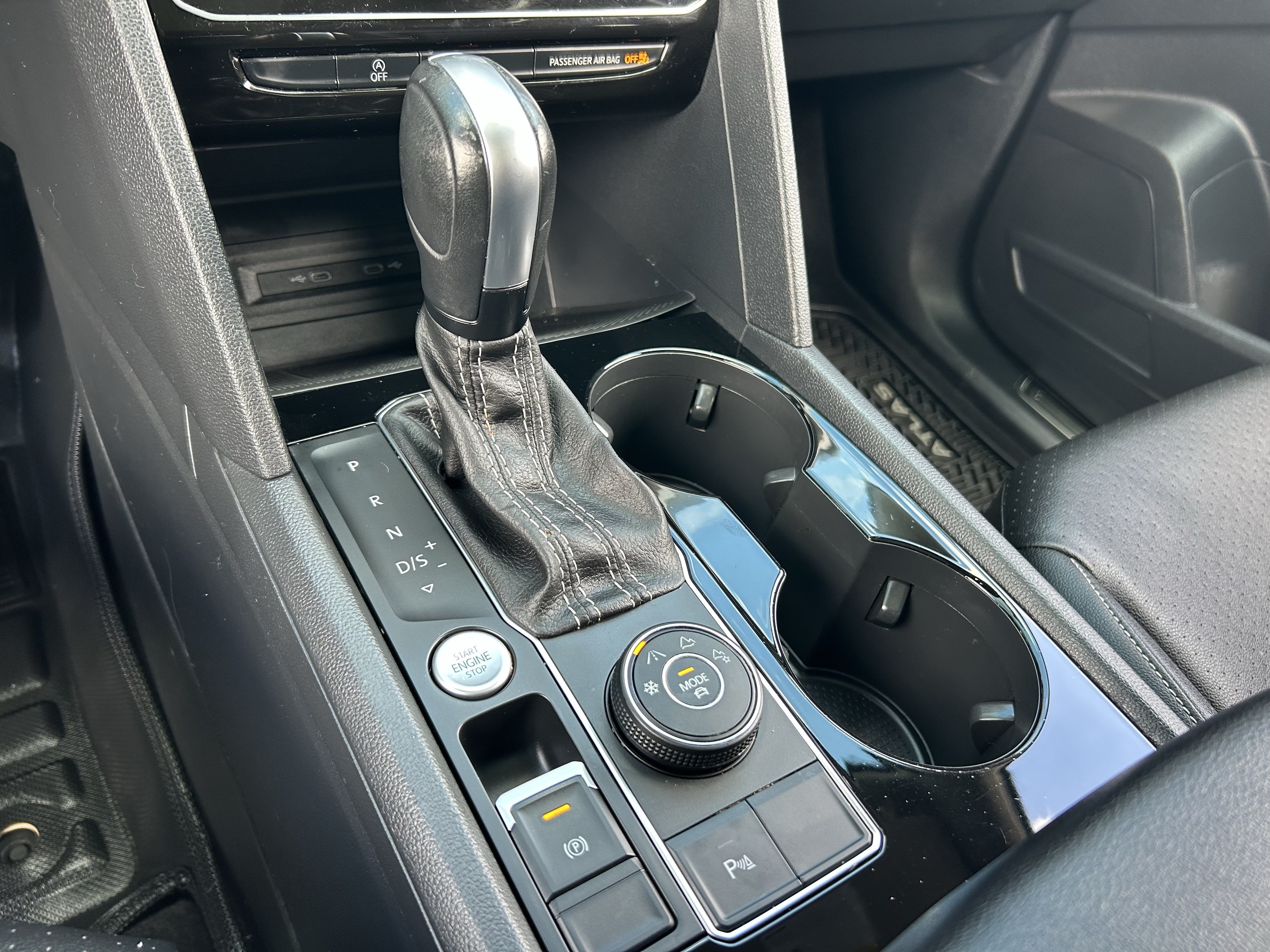 Used 2023 Volkswagen Atlas SE w/ Panoramic Sunroof Package AWD/4WD image 25
