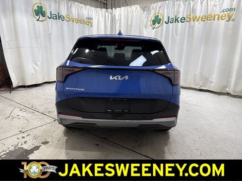 Used 2026 Kia Sportage EX FWD image 9