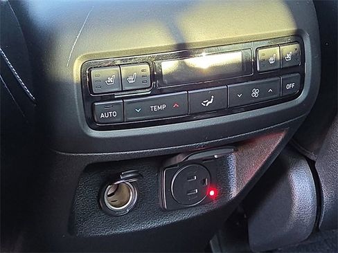 Used 2022 Hyundai Palisade Calligraphy image 13