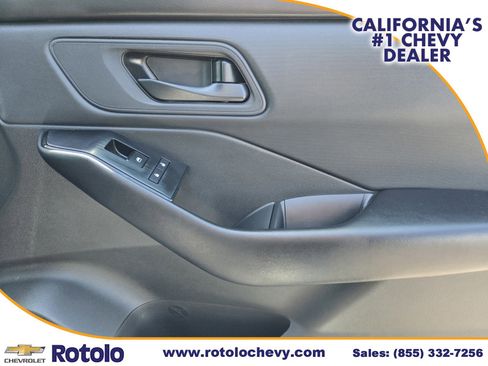 Used 2025 Nissan Rogue S image 10