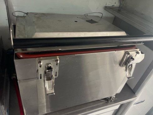 Used 2020 Mercedes-Benz Sprinter 4500 w/ Premium Plus Package image 44