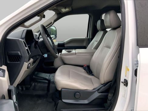 Used 2021 Ford F250 XL w/ Power Equipment Group AWD/4WD image 8