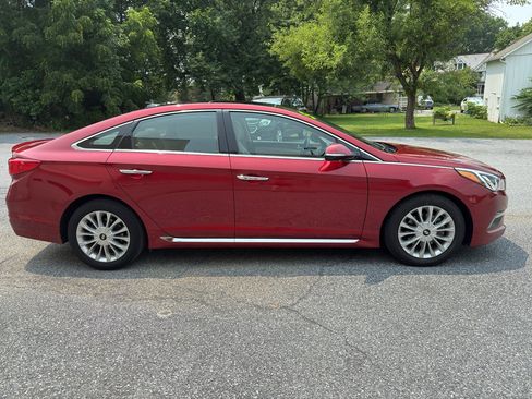 Used 2015 Hyundai Sonata Limited w/ Option Group 05 FWD image 6