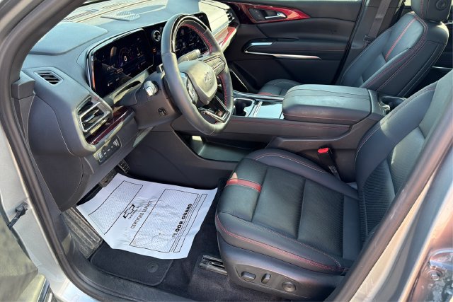 Used 2024 Chevrolet Traverse RS AWD/4WD image 9