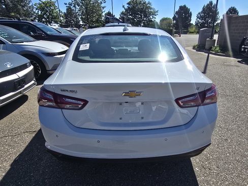 Used 2022 Chevrolet Malibu LT FWD image 5