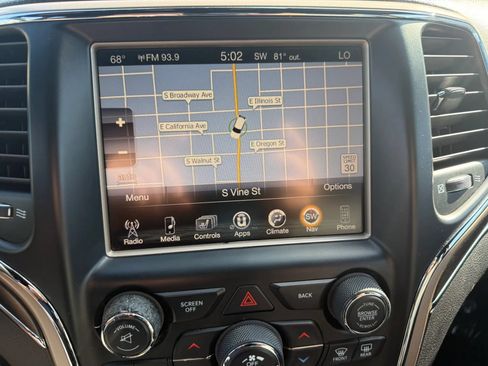 Used 2015 Jeep Grand Cherokee Limited w/ Trailer Tow Group IV AWD/4WD image 15