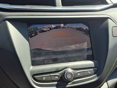 Used 2023 Chevrolet TrailBlazer LT FWD image 18