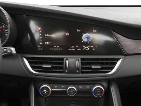 Used 2017 Alfa Romeo Giulia Ti RWD image 8