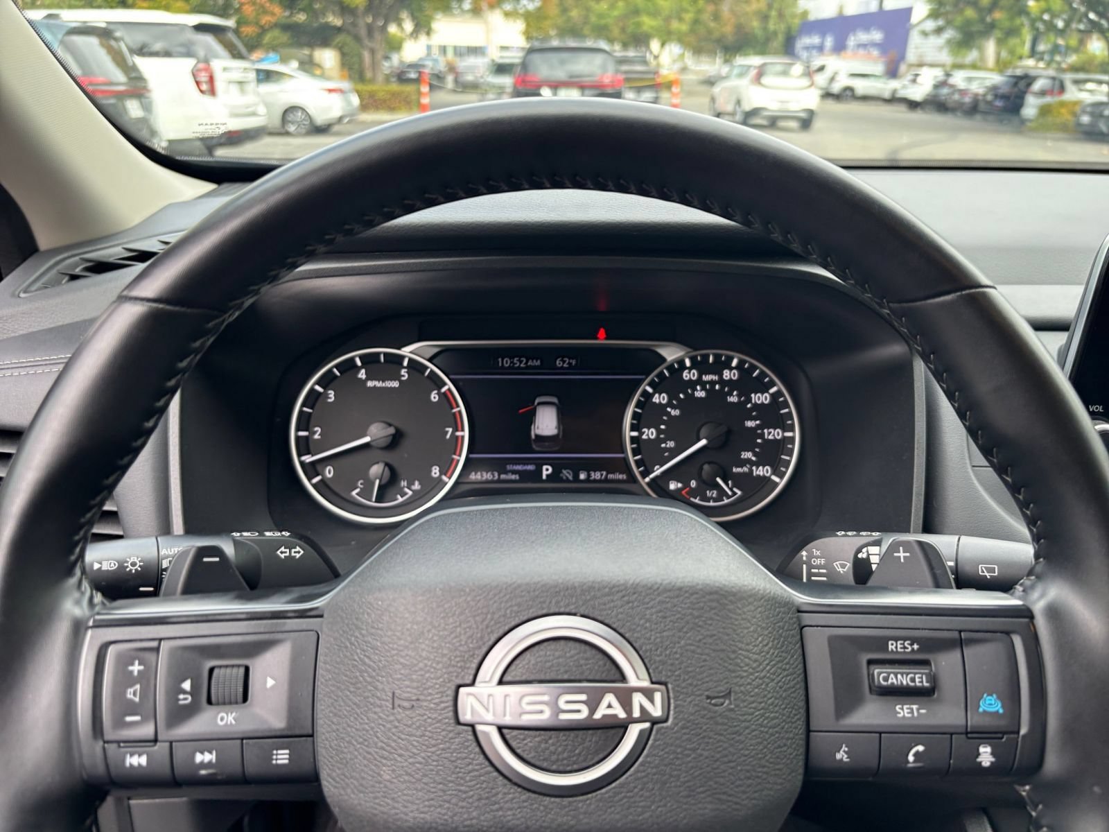 Used 2025 Nissan Rogue SV FWD image 29