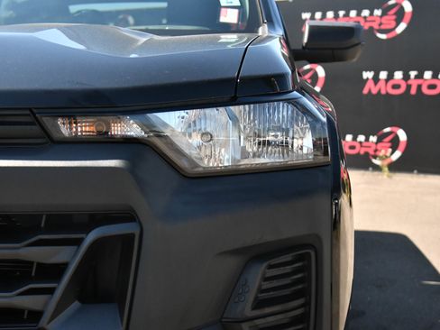 Used 2023 Chevrolet Colorado W/T image 11