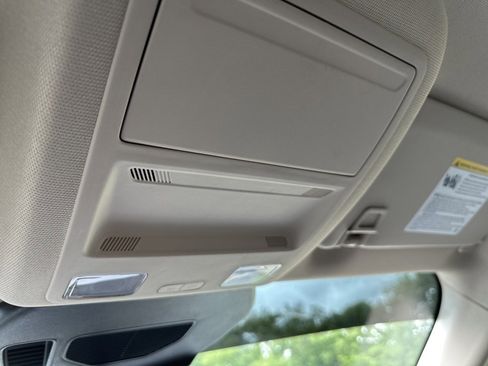 Used 2020 Ford Escape SE image 11