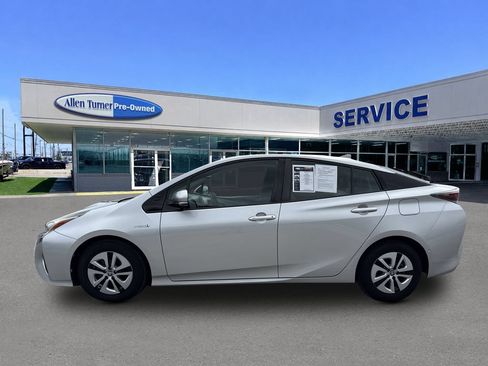 Used 2018 Toyota Prius Four w/ Advanced Technology Package FWD image 5