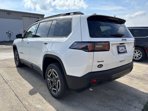 New 2026 Jeep Cherokee Limited AWD/4WD image 13