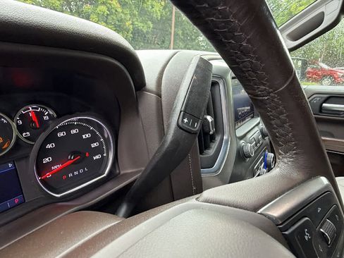 Used 2021 Chevrolet Silverado 1500 LT Trail Boss w/ Convenience Package II AWD/4WD image 12