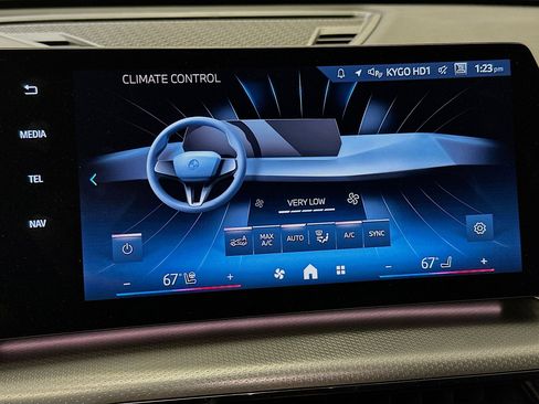 Used 2025 BMW X2 xDrive28i image 23