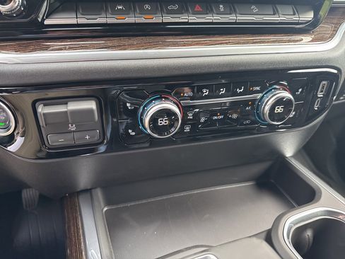 New 2026 GMC Sierra 1500 Elevation image 19