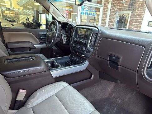 Used 2018 Chevrolet Silverado 2500 LTZ w/ Duramax Plus Package AWD/4WD image 18