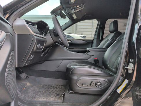 Used 2024 Jeep Grand Cherokee Altitude RWD image 16