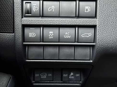 Certified 2025 Toyota 4Runner Limited image 35