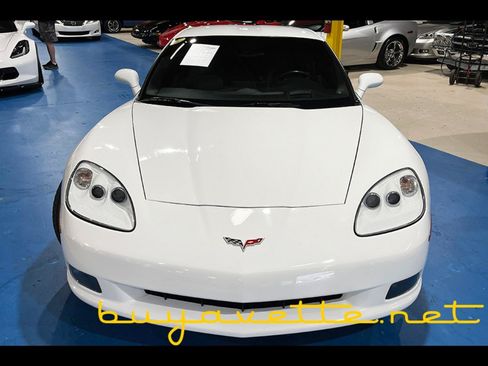 Used 2008 Chevrolet Corvette Coupe w/ Preferred Equipment Group RWD image 4